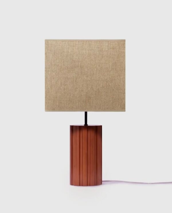 Lampe artisanale en bois et lin « Cuiaba », luminaire écoresponsable.