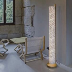 Lampadaire MAST en bois et voile – Luminaire design pour une ambiance chaleureuse